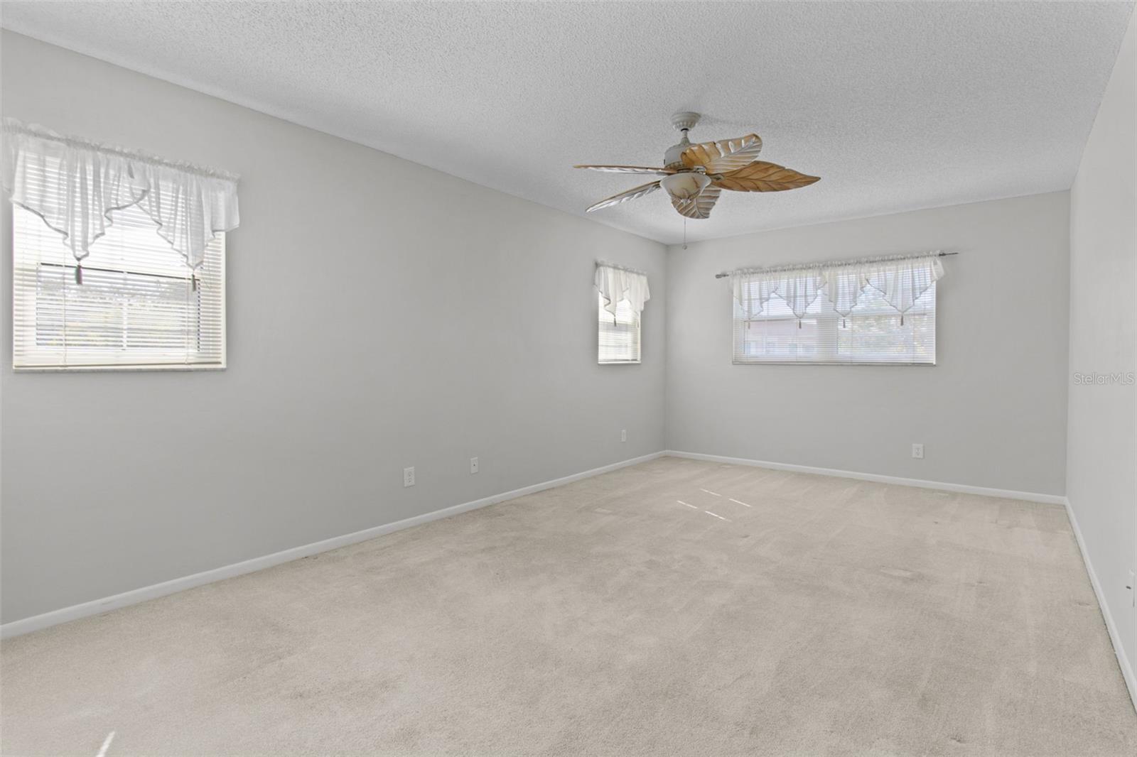 1750 BELLEAIR FOREST DR #B5, BELLEAIR, FL, 33756