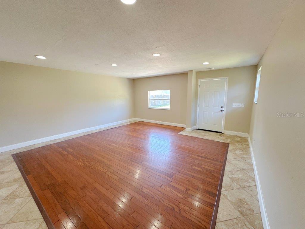 110 ANGELES RD, DEBARY, FL, 32713