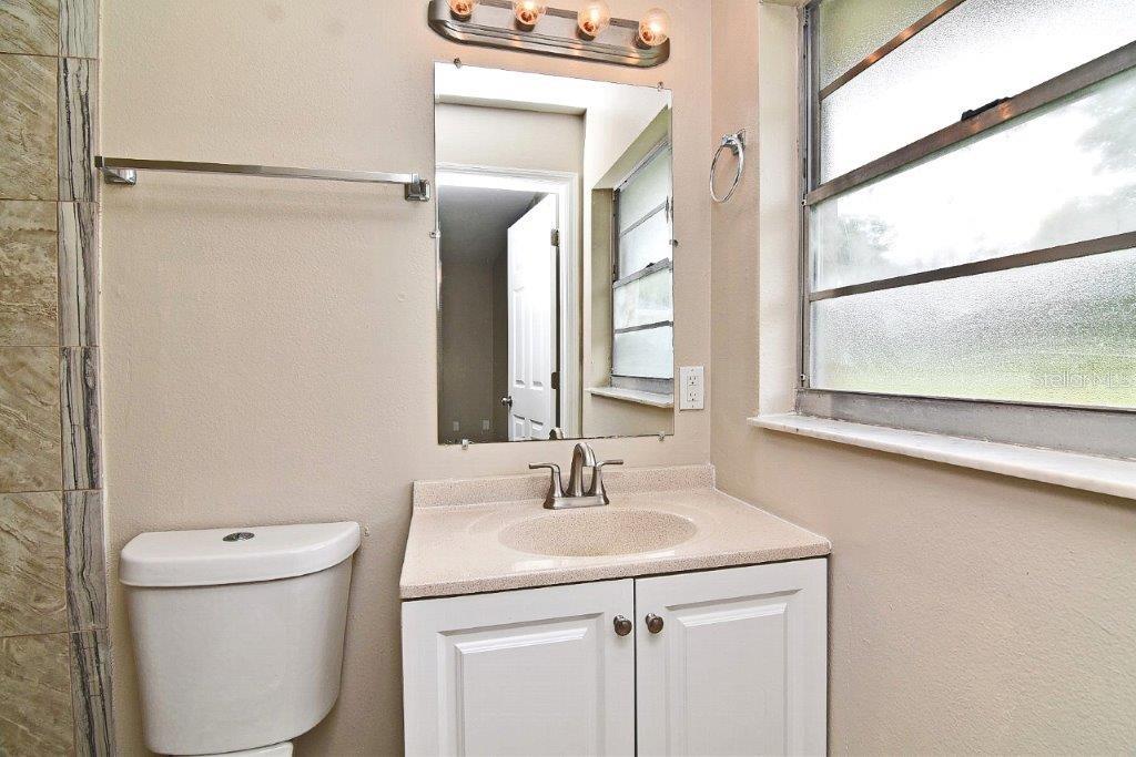 110 ANGELES RD, DEBARY, FL, 32713