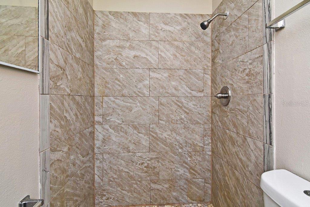 110 ANGELES RD, DEBARY, FL, 32713