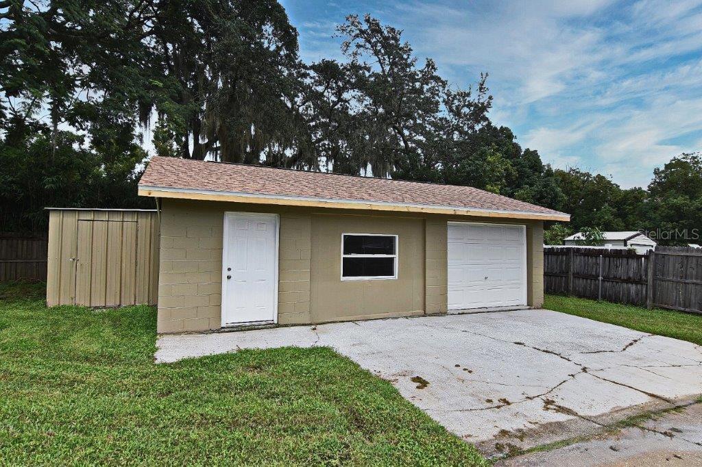 110 ANGELES RD, DEBARY, FL, 32713