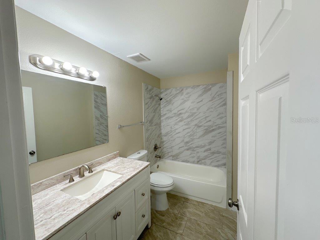 110 ANGELES RD, DEBARY, FL, 32713