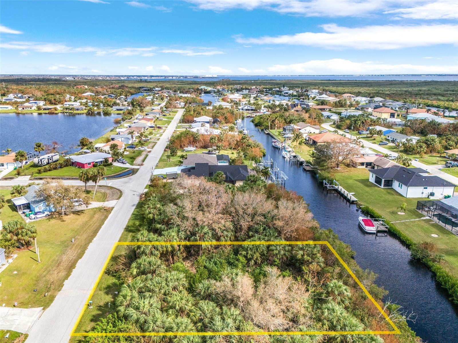 18786 ASHCROFT CIR, PORT CHARLOTTE, FL, 33948