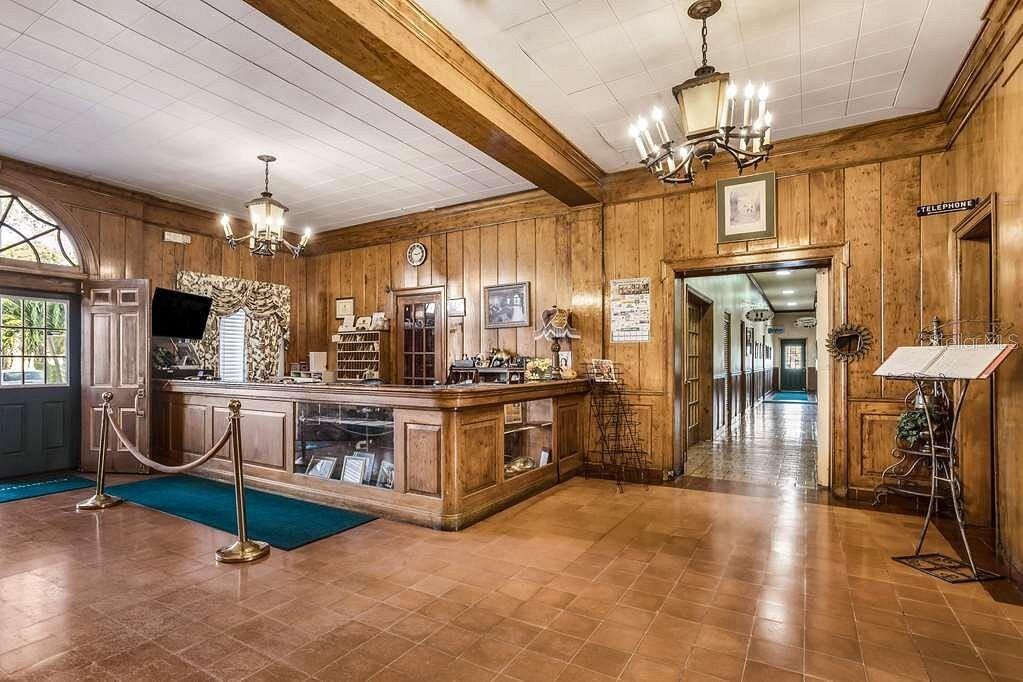 108 ROYAL PALM AVE, CLEWISTON, FL, 33440