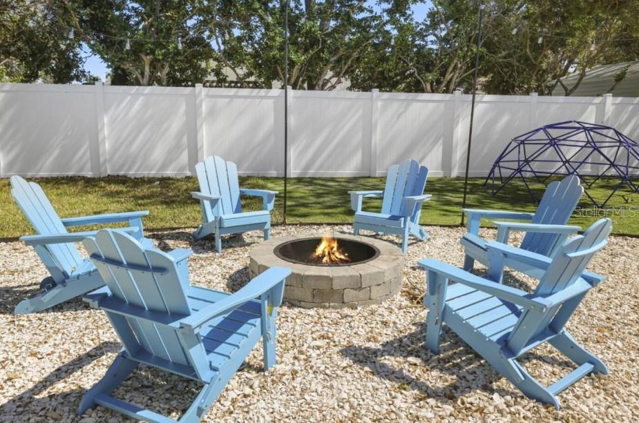 10075 W BAY ST, SEMINOLE, FL, 33776