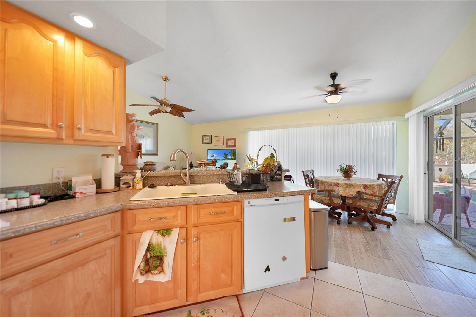 18404 LAKE WORTH BLVD, PORT CHARLOTTE, FL, 33948