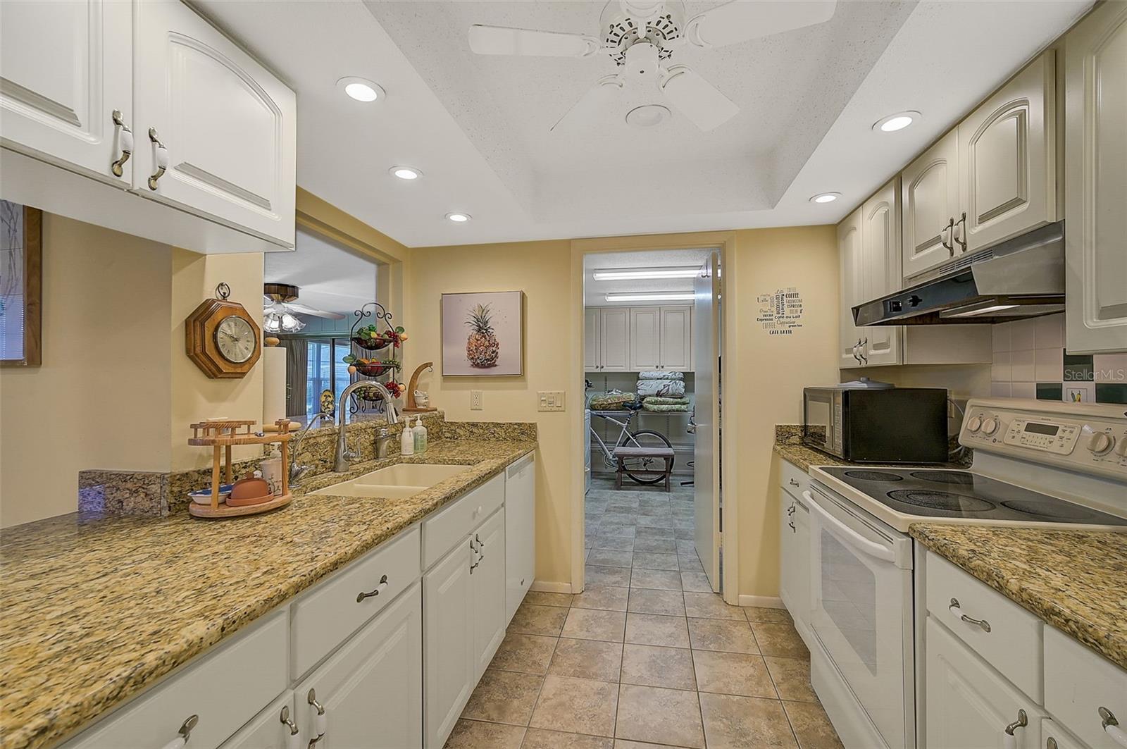 1402 GRAND BLVD #240, SARASOTA, FL, 34232