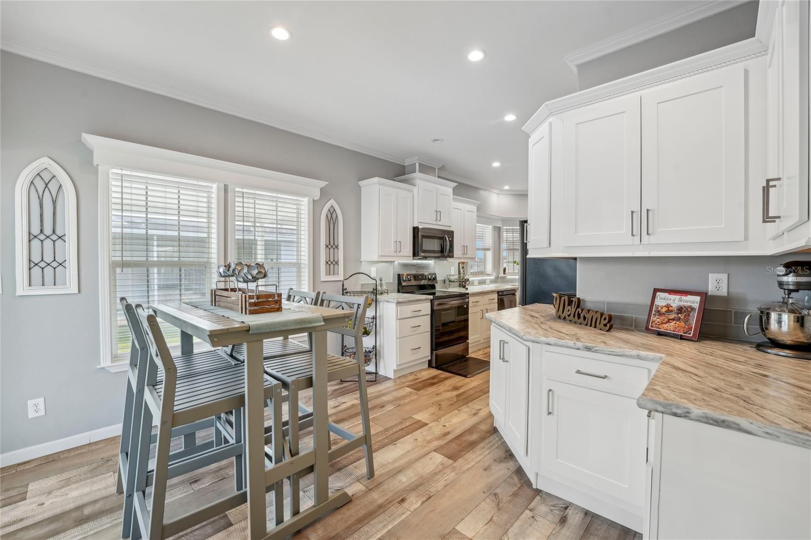 37624 LANDIS AVE, ZEPHYRHILLS, FL, 33541