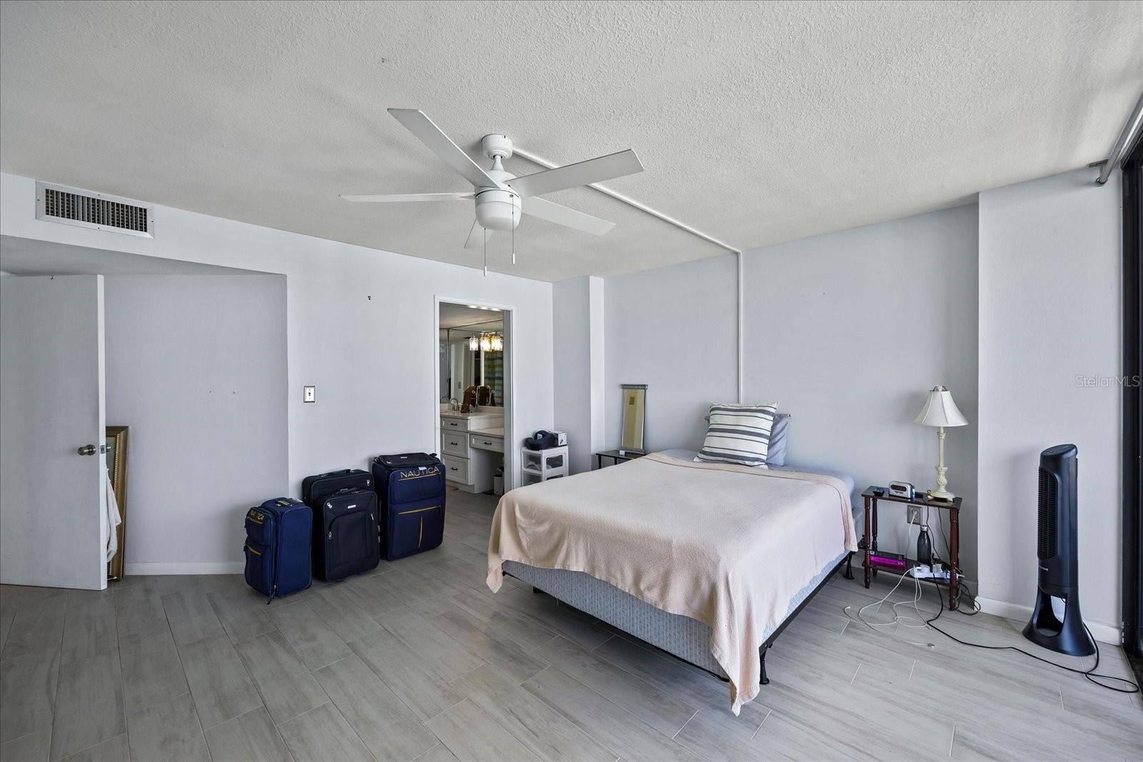 2413 BAYSHORE BLVD #1401, TAMPA, FL, 33629