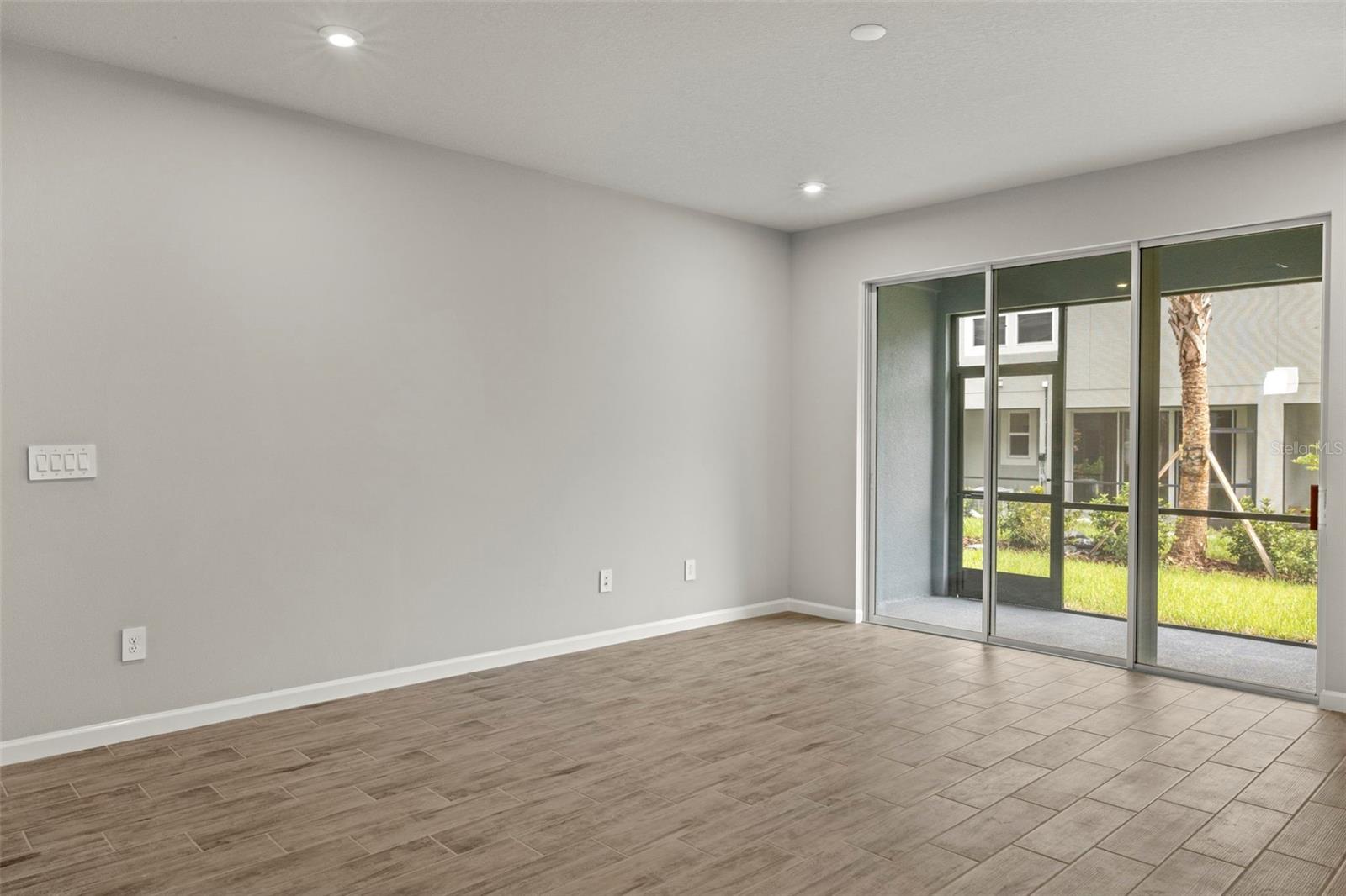 5620 BROOKLET WOODS DR, WESLEY CHAPEL, FL, 33545