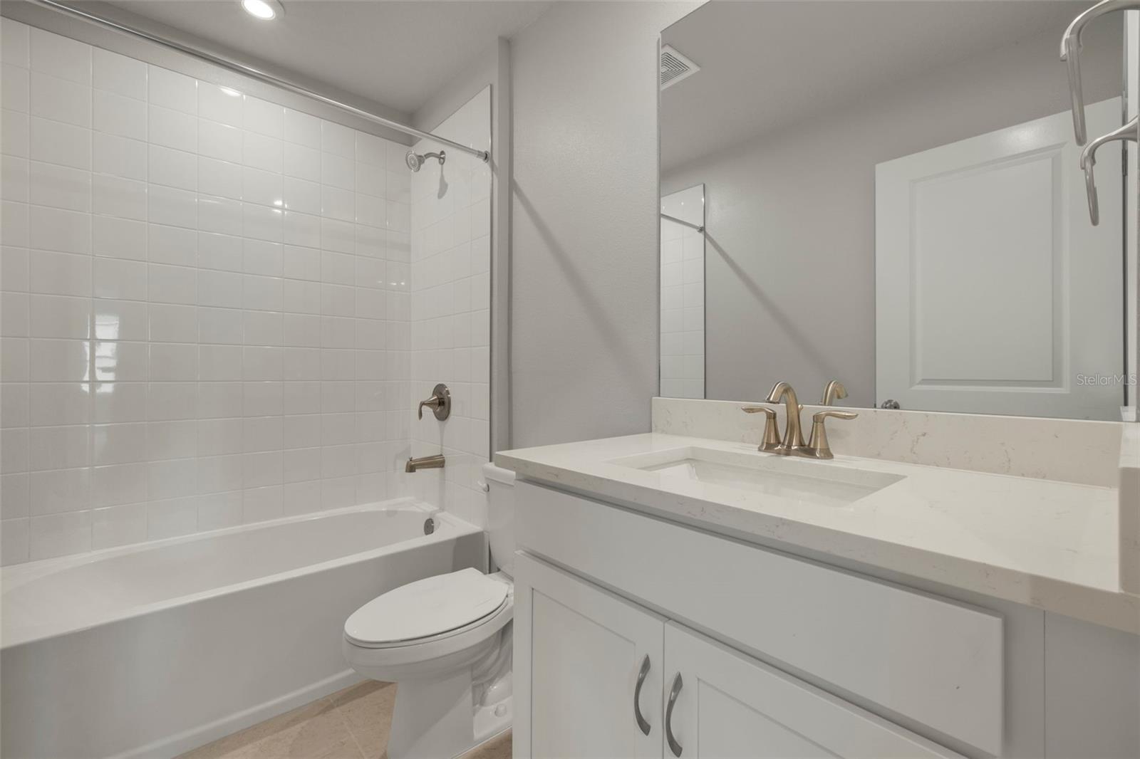 5620 BROOKLET WOODS DR, WESLEY CHAPEL, FL, 33545