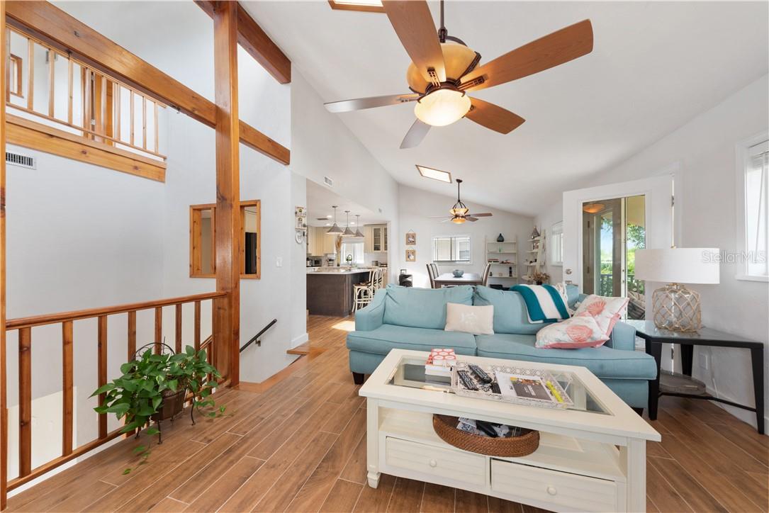 17601 1ST ST E, REDINGTON SHORES, FL, 33708