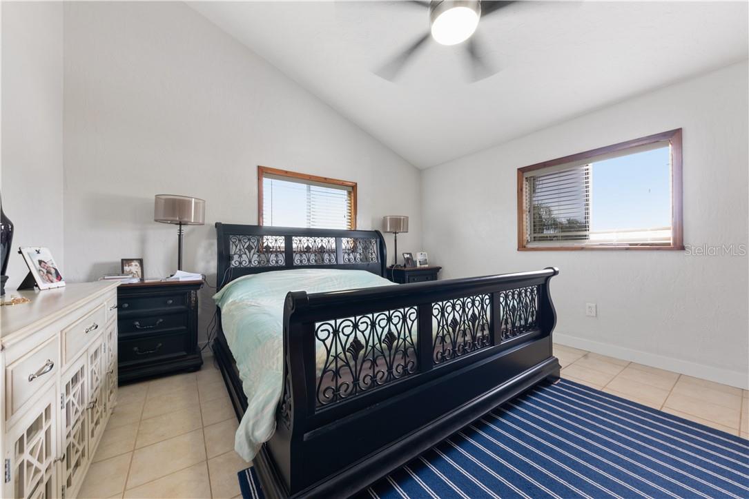 17601 1ST ST E, REDINGTON SHORES, FL, 33708