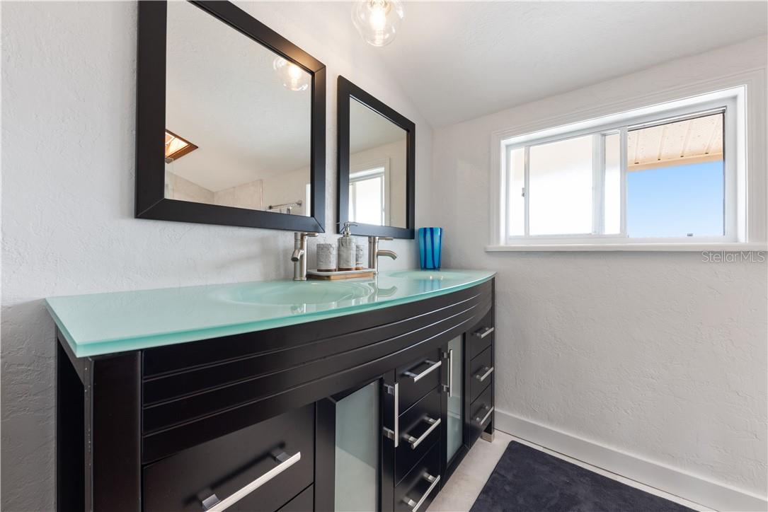 17601 1ST ST E, REDINGTON SHORES, FL, 33708