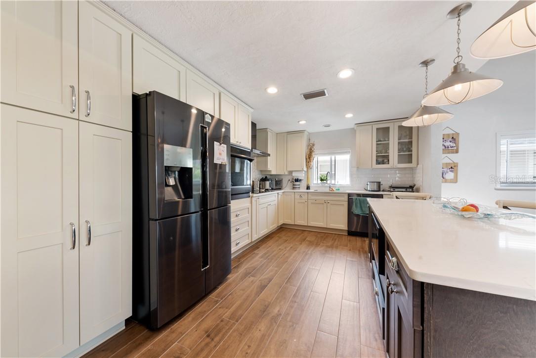 17601 1ST ST E, REDINGTON SHORES, FL, 33708