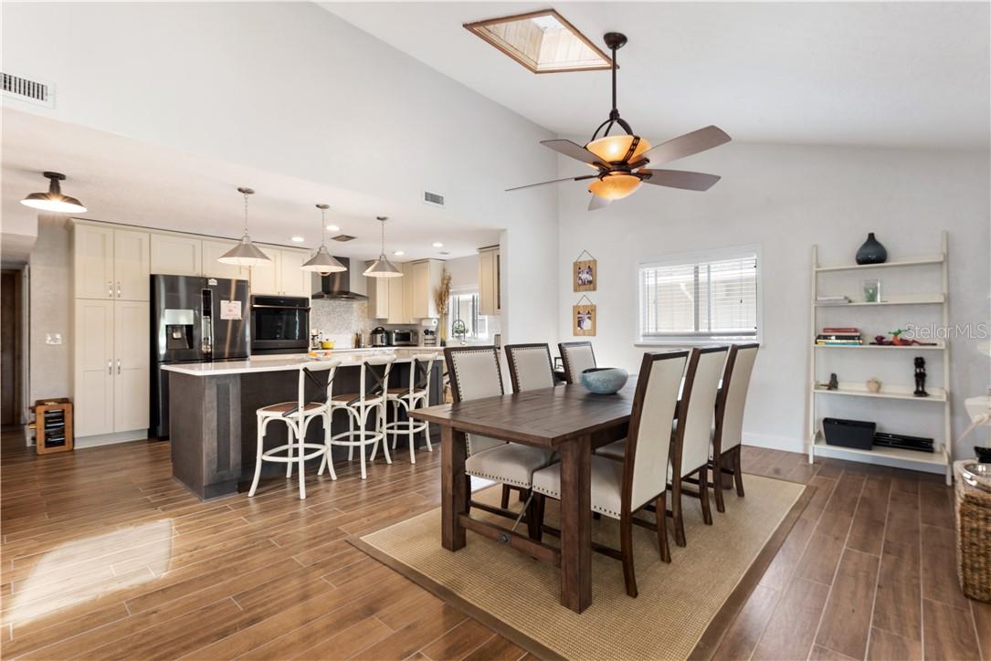 17601 1ST ST E, REDINGTON SHORES, FL, 33708