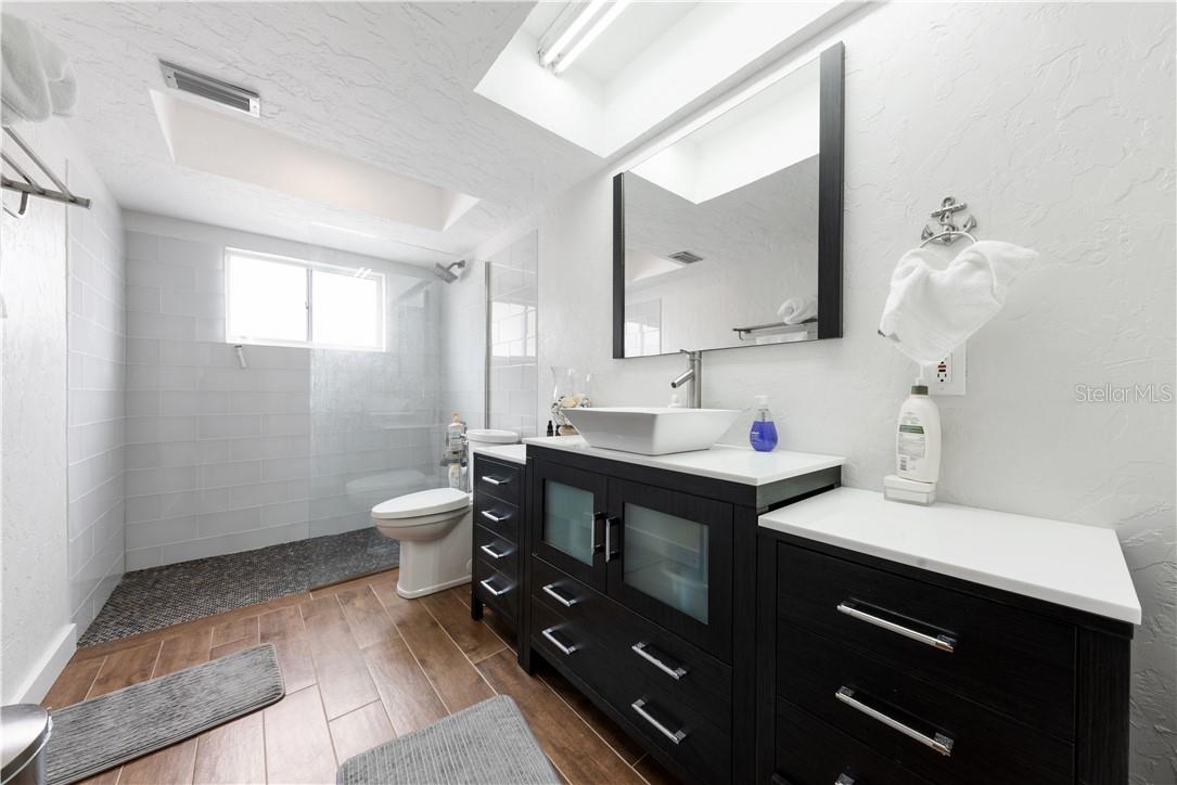 17601 1ST ST E, REDINGTON SHORES, FL, 33708