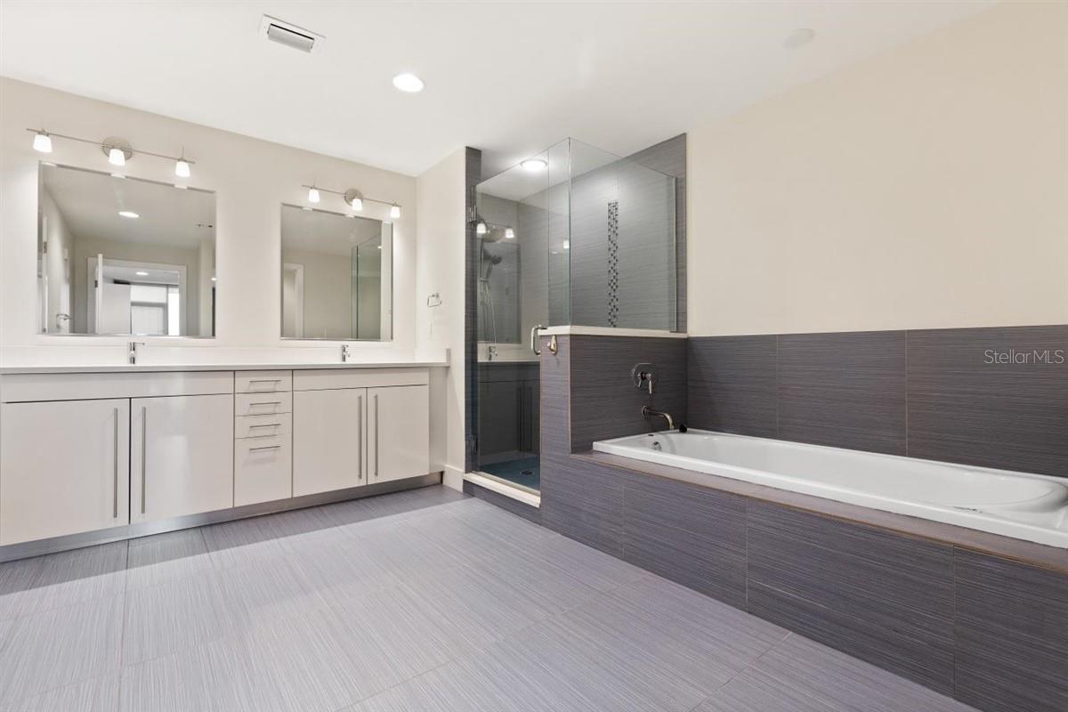 260 S OSCEOLA AVE #903, ORLANDO, FL, 32801
