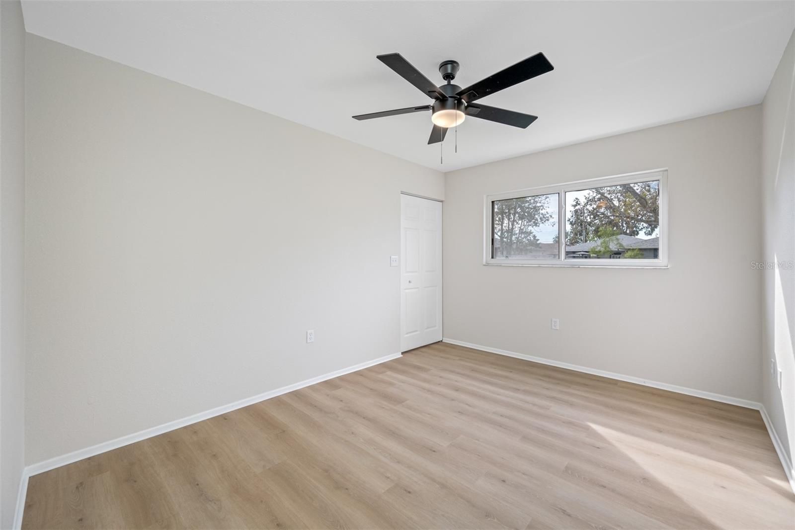 1614 E GROVELEAF AVE, PALM HARBOR, FL, 34683