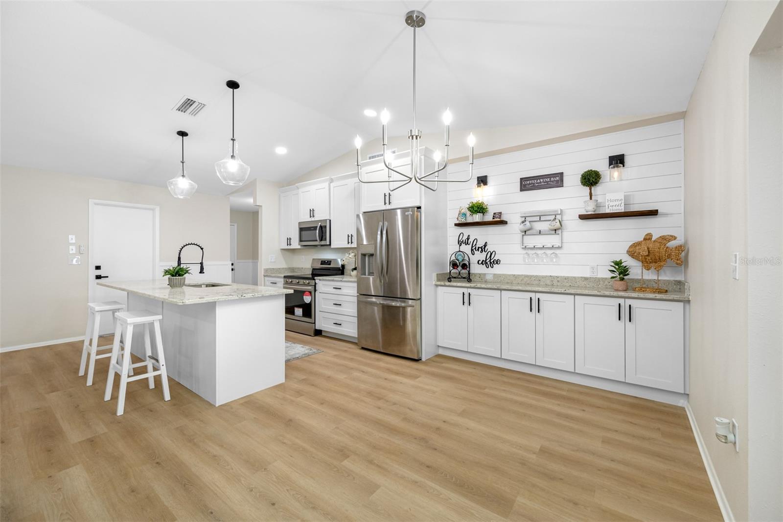 1614 E GROVELEAF AVE, PALM HARBOR, FL, 34683
