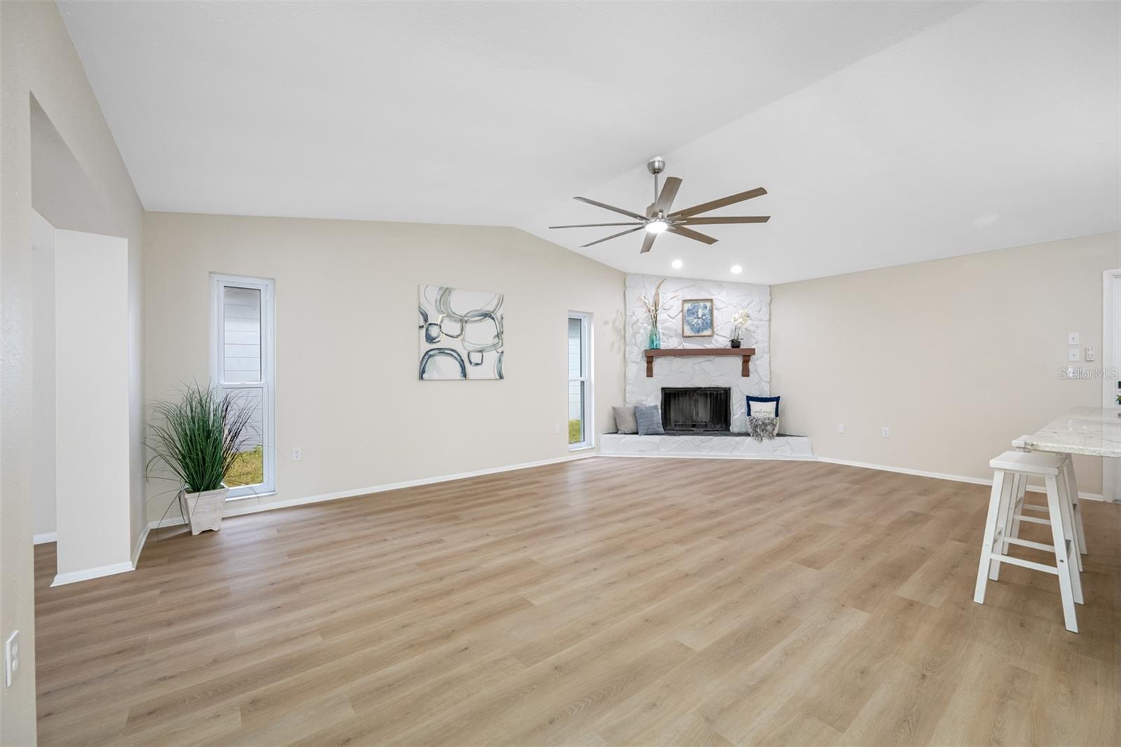 1614 E GROVELEAF AVE, PALM HARBOR, FL, 34683