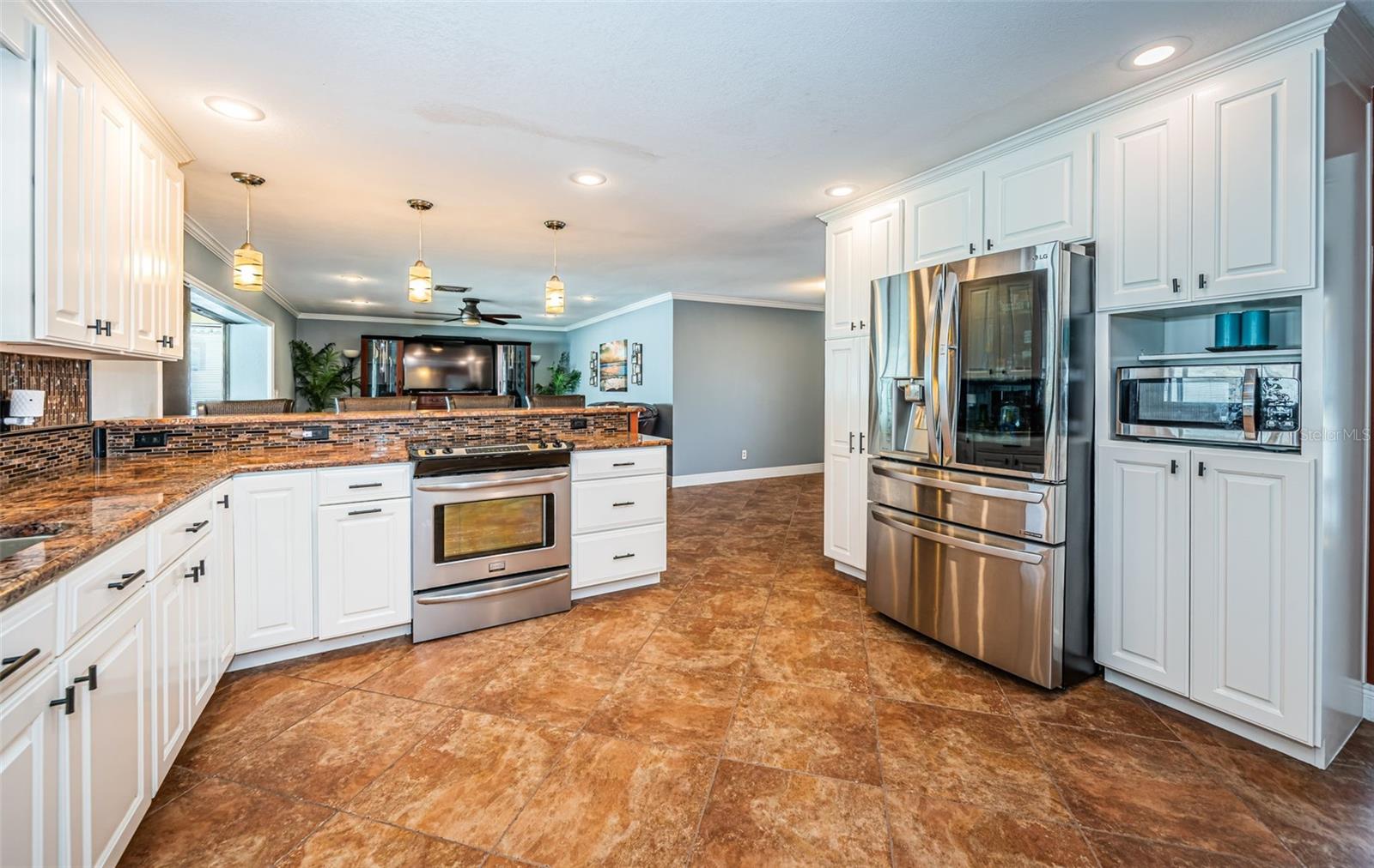 11933 72ND AVE, SEMINOLE, FL, 33772