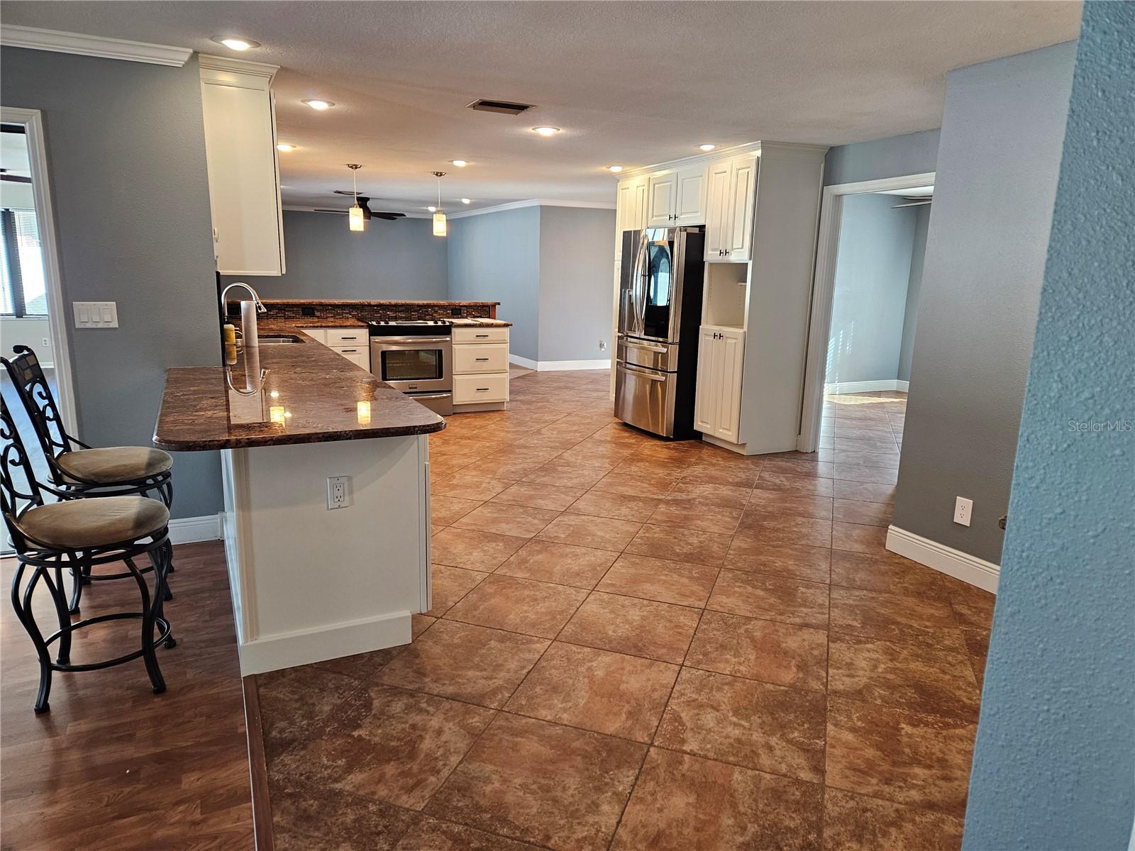 11933 72ND AVE, SEMINOLE, FL, 33772