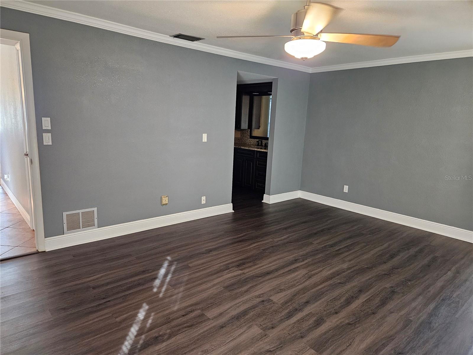 11933 72ND AVE, SEMINOLE, FL, 33772