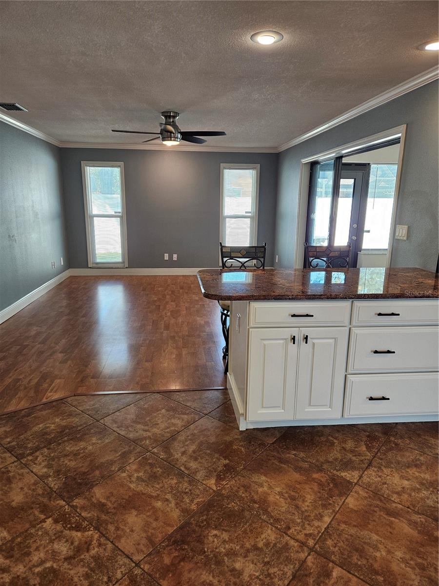 11933 72ND AVE, SEMINOLE, FL, 33772