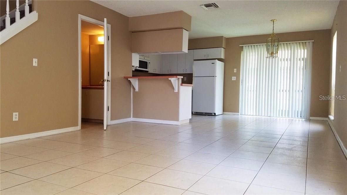132 DOUGLAS RD W #B, OLDSMAR, FL, 34677