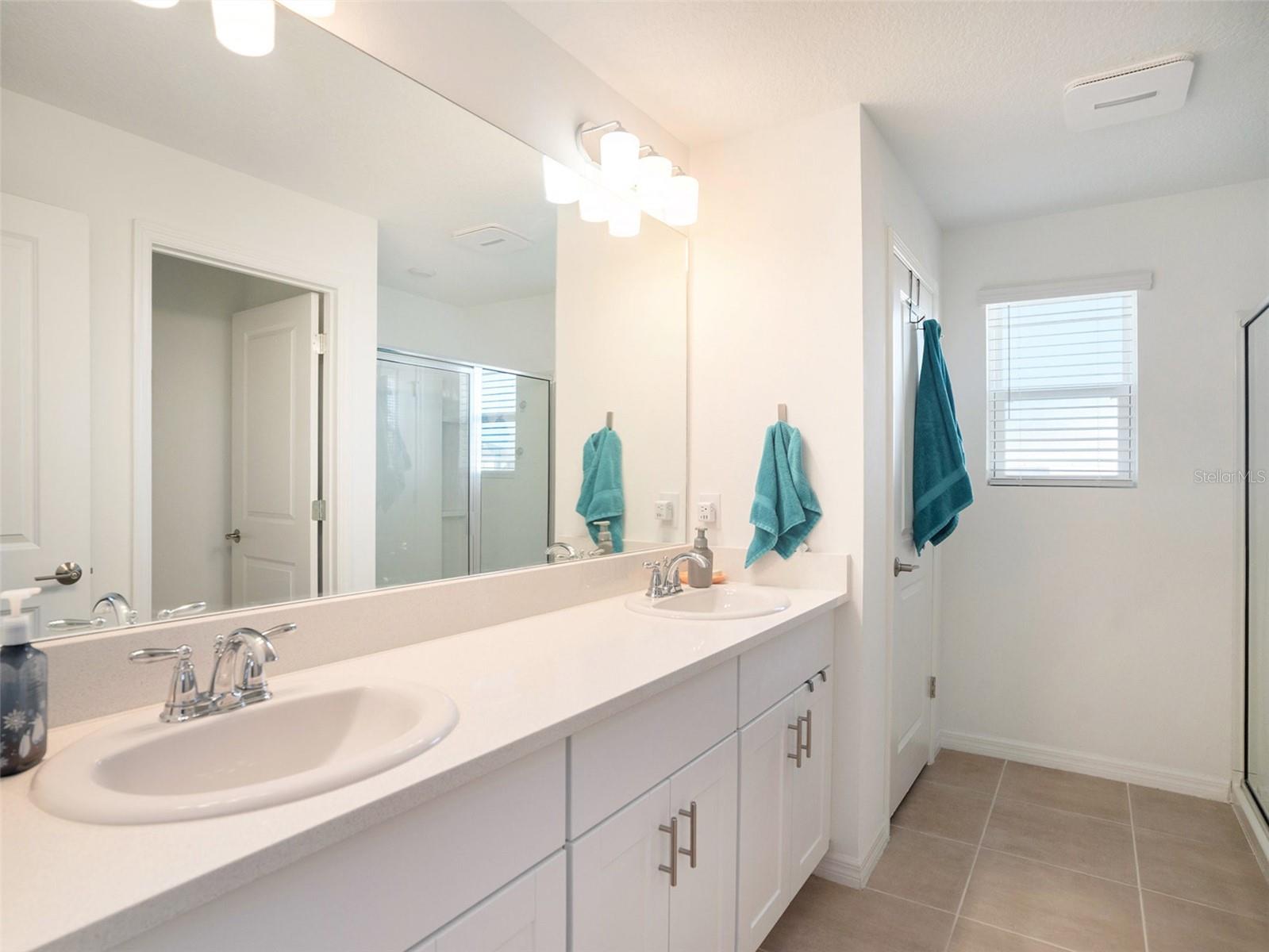 5912 LAURELCREST GLN, PALMETTO, FL, 34221