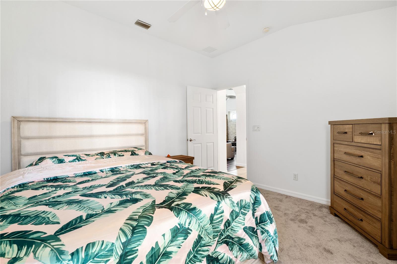 5740 BOUNTY CIR, TAVARES, FL, 32778