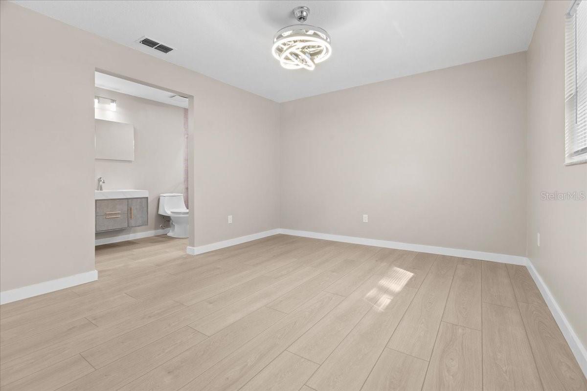 2892 NORTH RD, CLEARWATER, FL, 33760