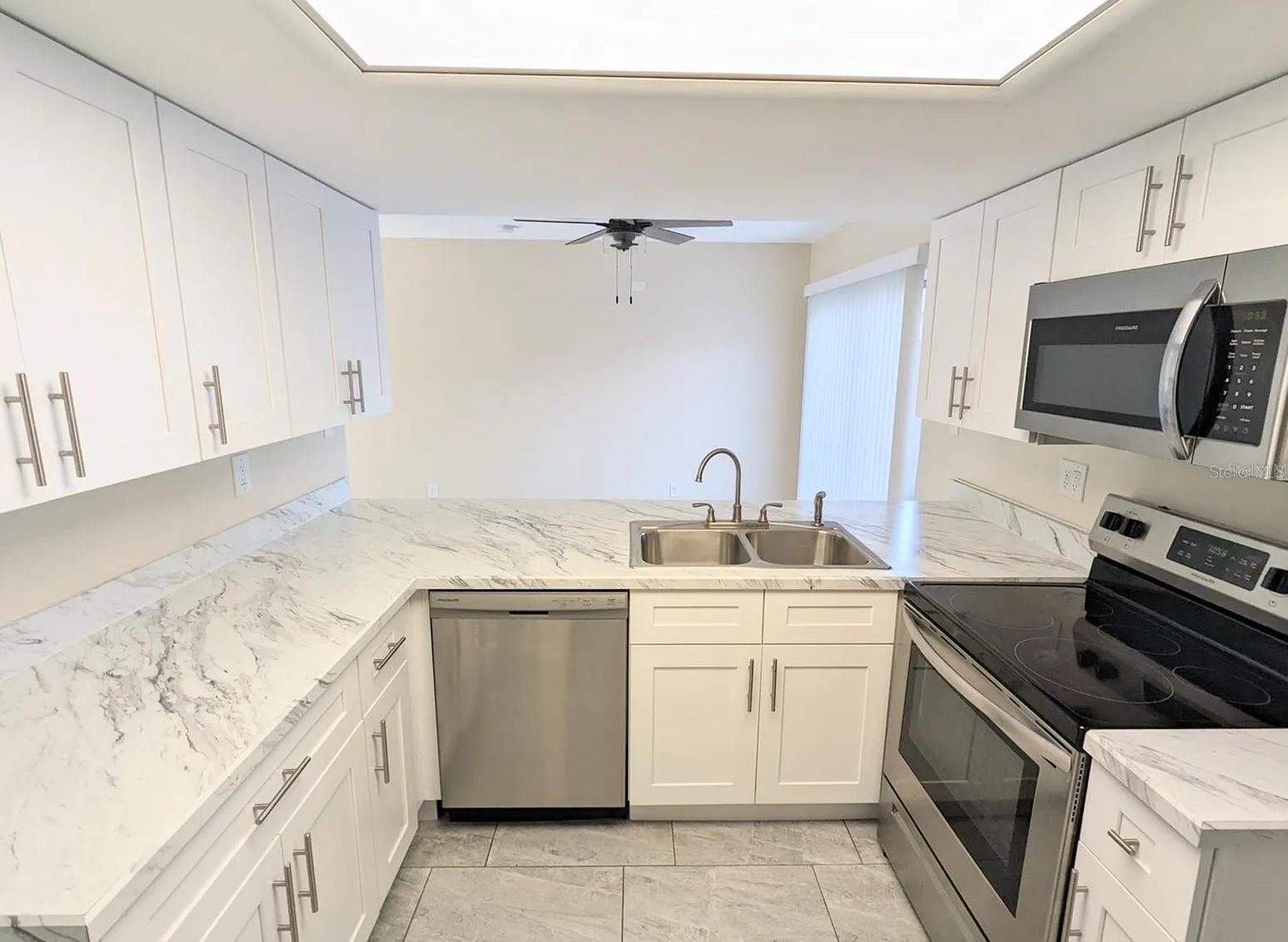 3111 CREEKGLEN CT, BRANDON, FL, 33511