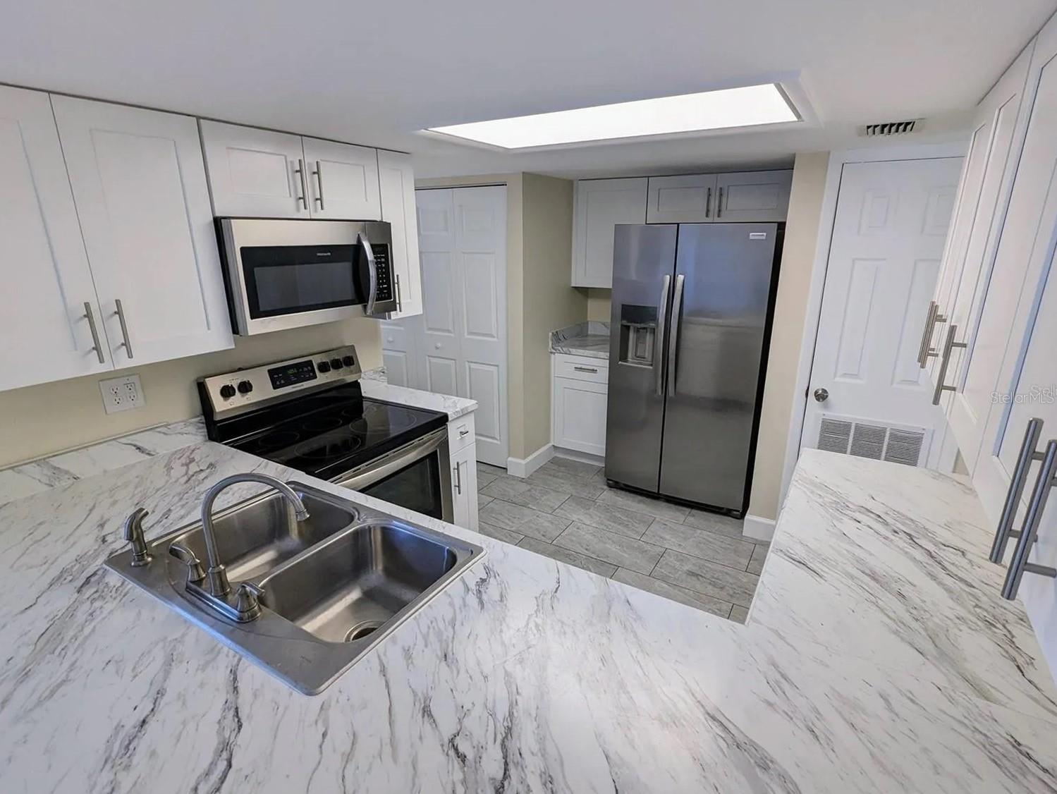 3111 CREEKGLEN CT, BRANDON, FL, 33511