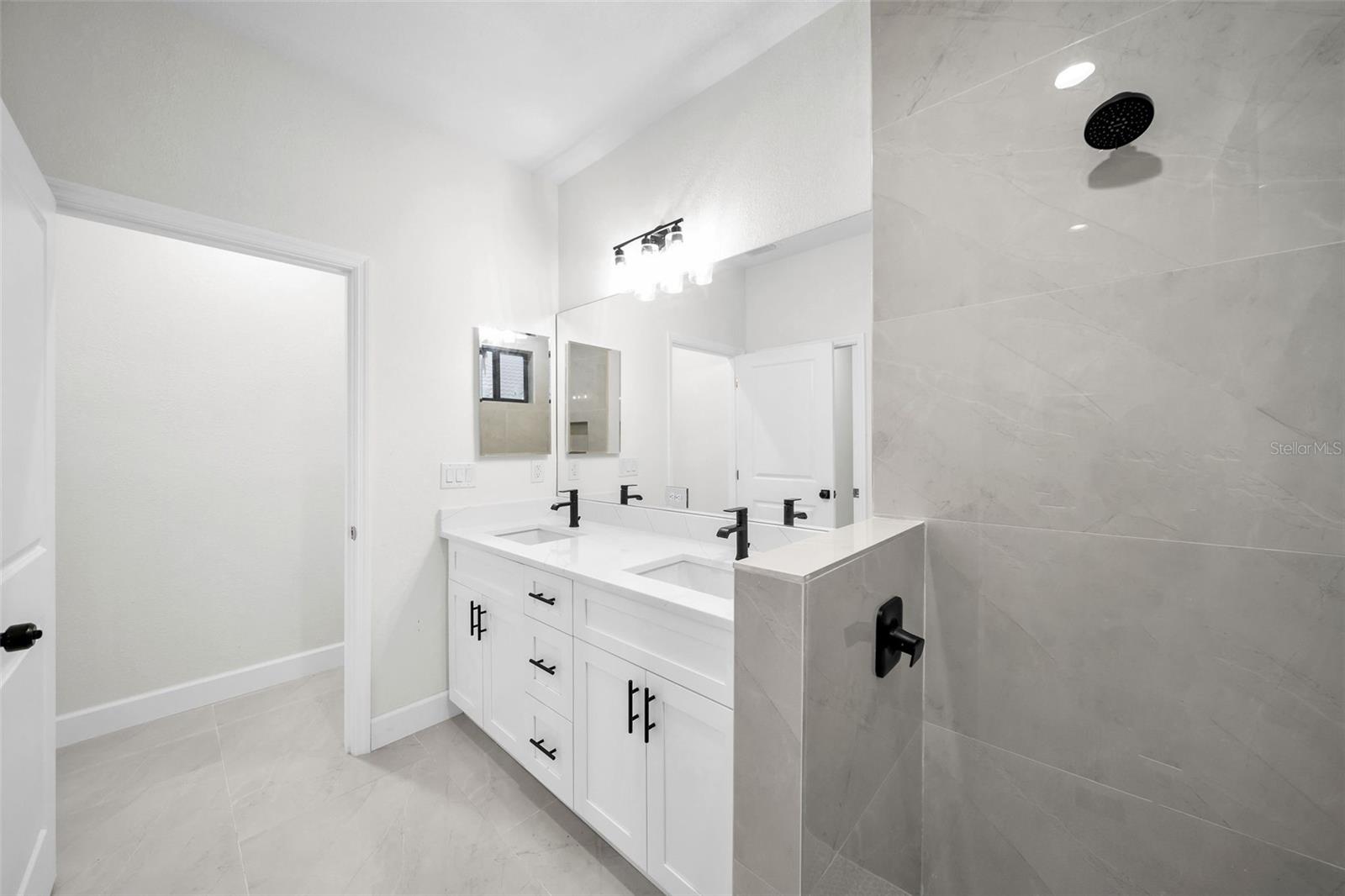 16229 CAPE HORN BLVD, PUNTA GORDA, FL, 33955