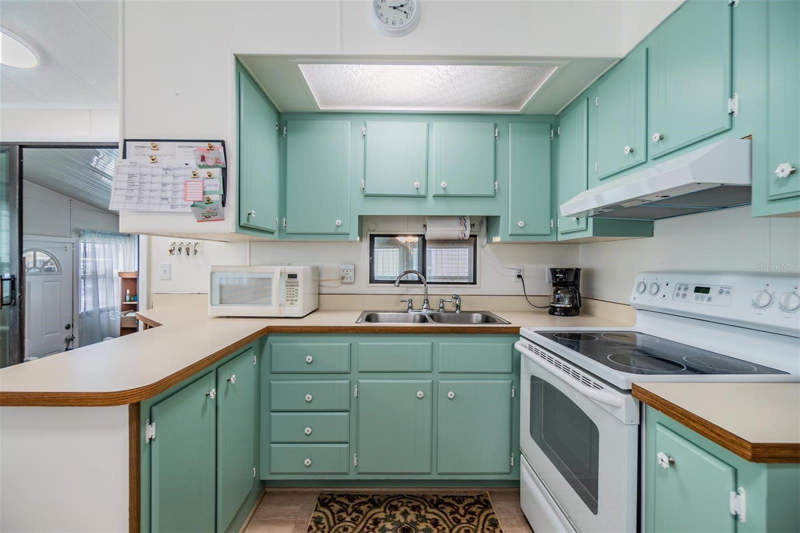 39301 MAHER DR, ZEPHYRHILLS, FL, 33542