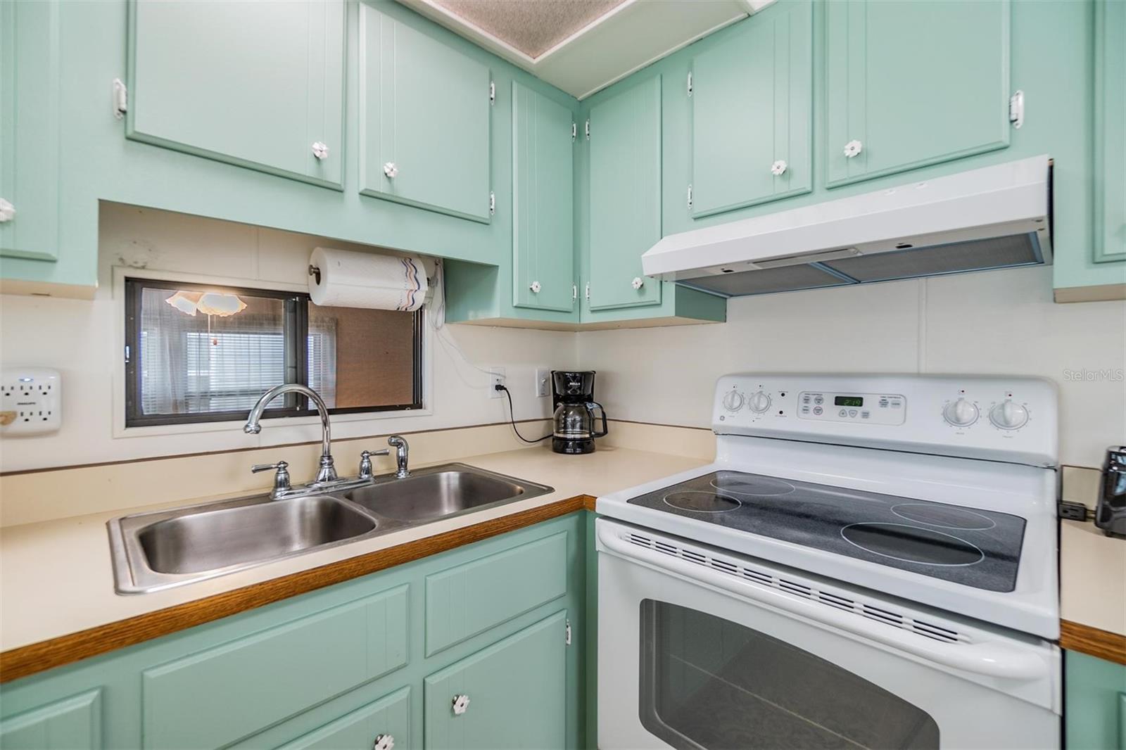 39301 MAHER DR, ZEPHYRHILLS, FL, 33542