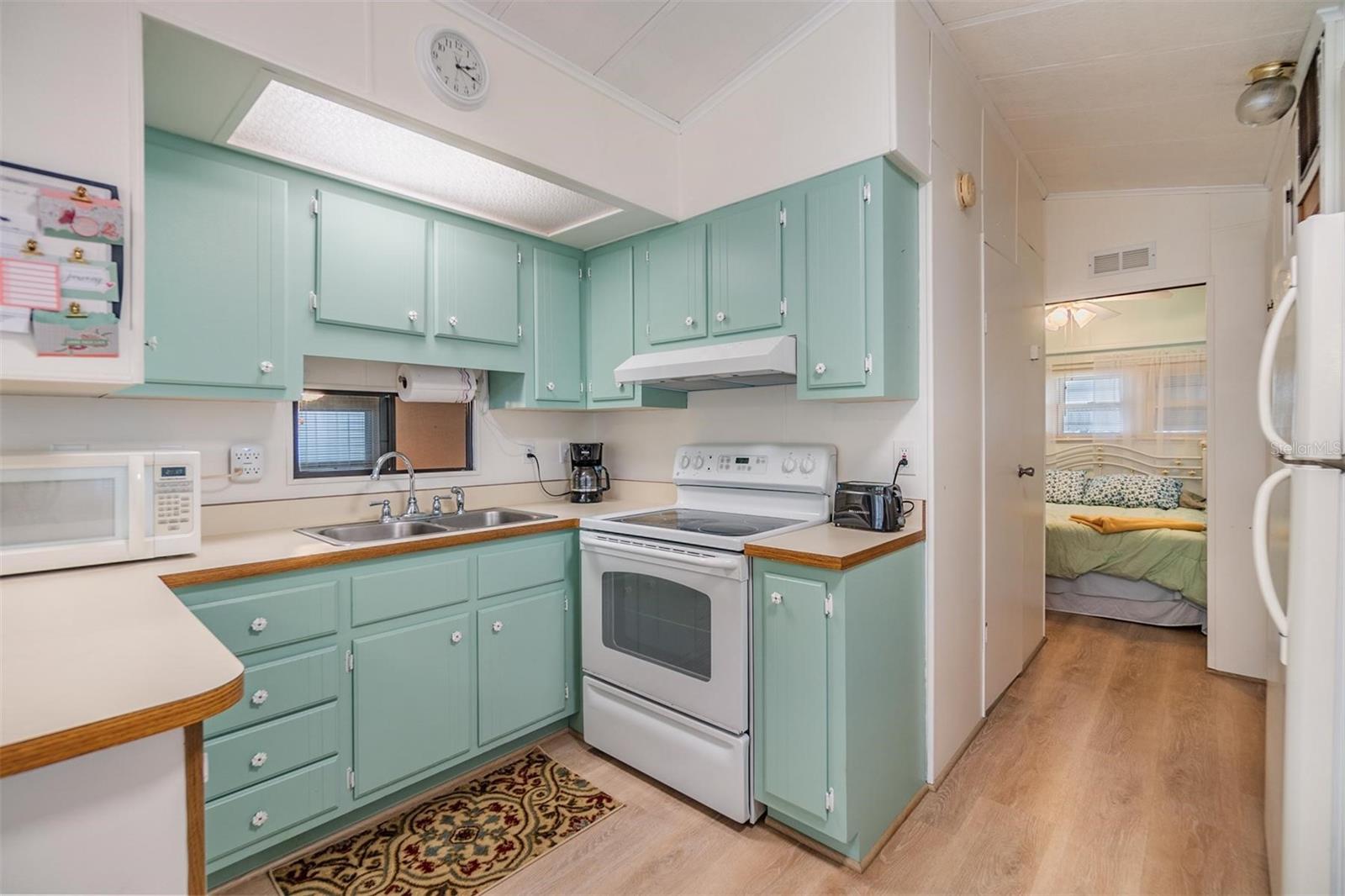 39301 MAHER DR, ZEPHYRHILLS, FL, 33542