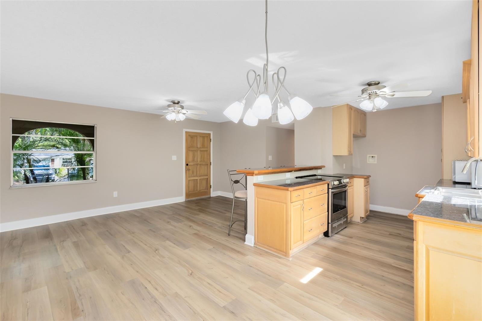 180 N LAKEWOOD CIR, MAITLAND, FL, 32751
