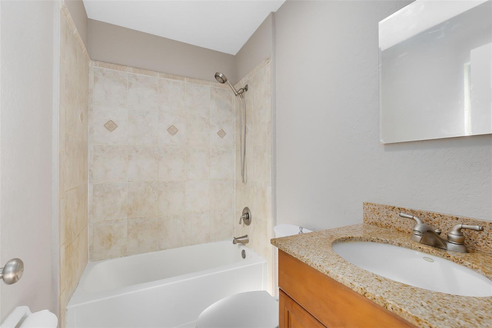 180 N LAKEWOOD CIR, MAITLAND, FL, 32751