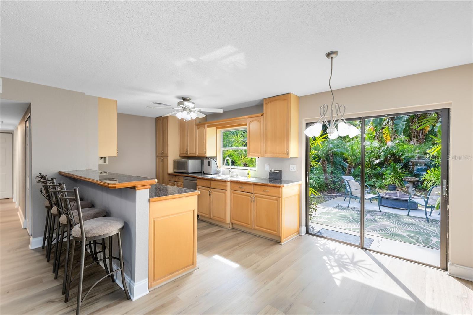 180 N LAKEWOOD CIR, MAITLAND, FL, 32751
