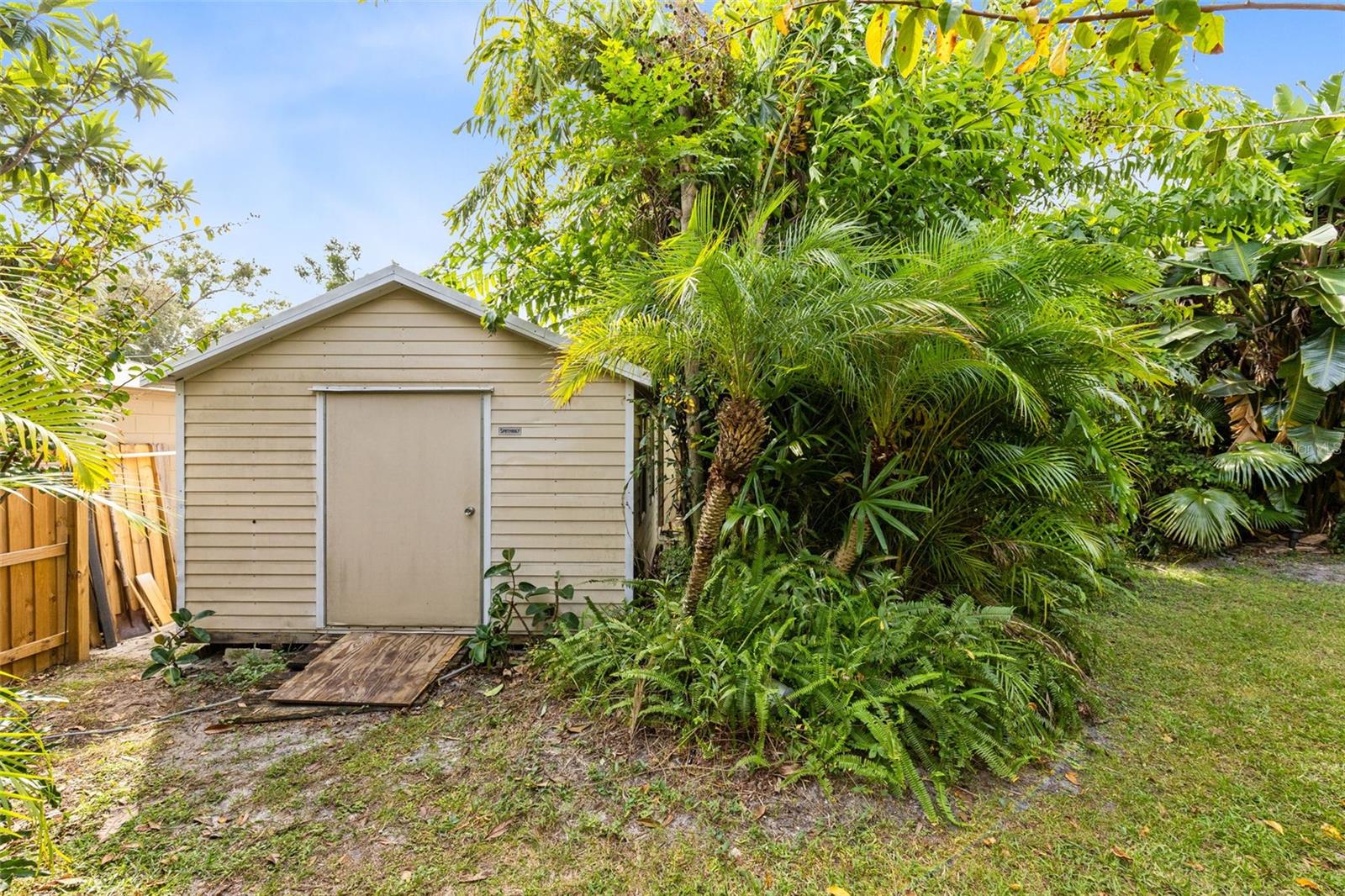 180 N LAKEWOOD CIR, MAITLAND, FL, 32751