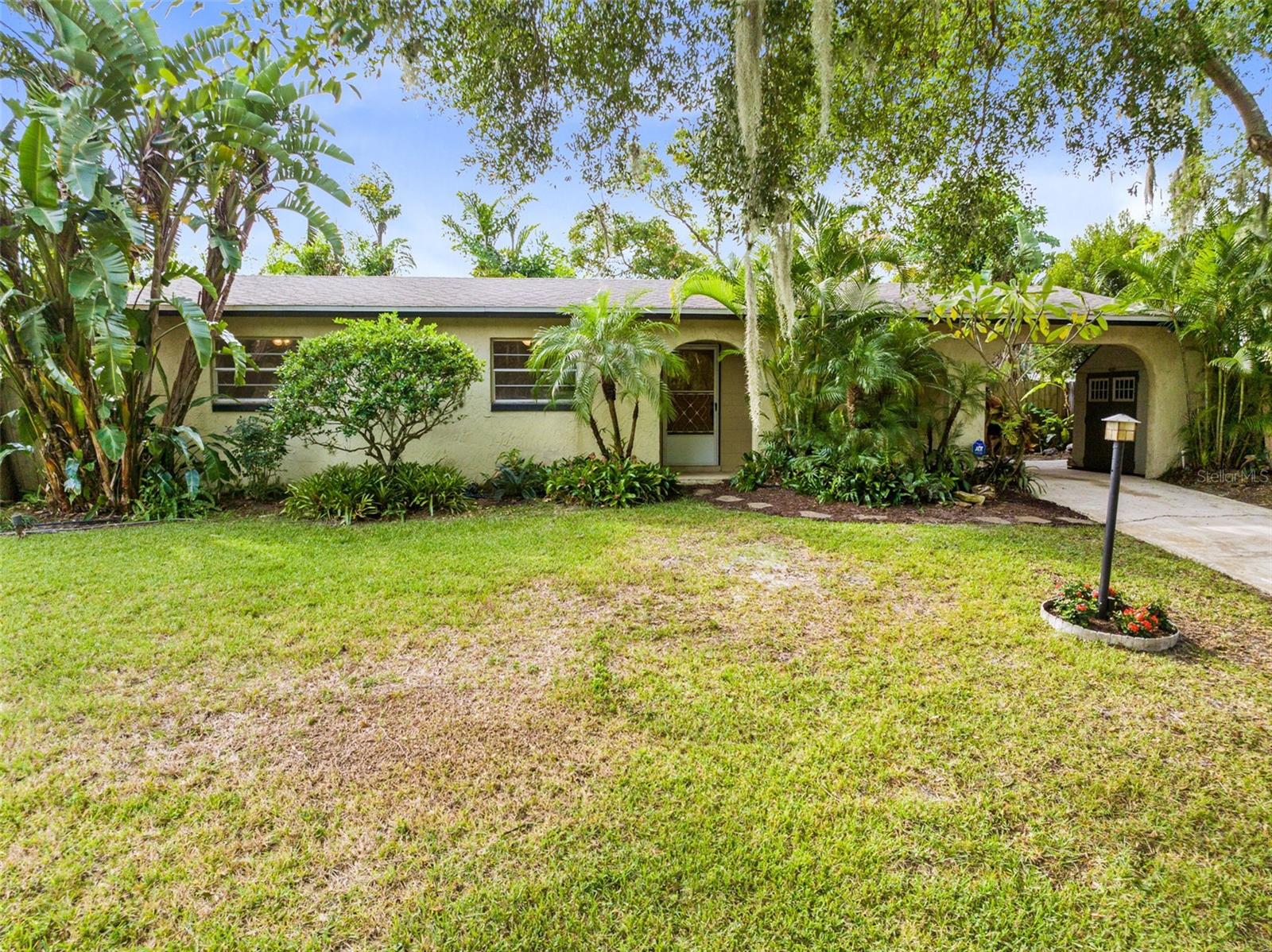 180 N LAKEWOOD CIR, MAITLAND, FL, 32751