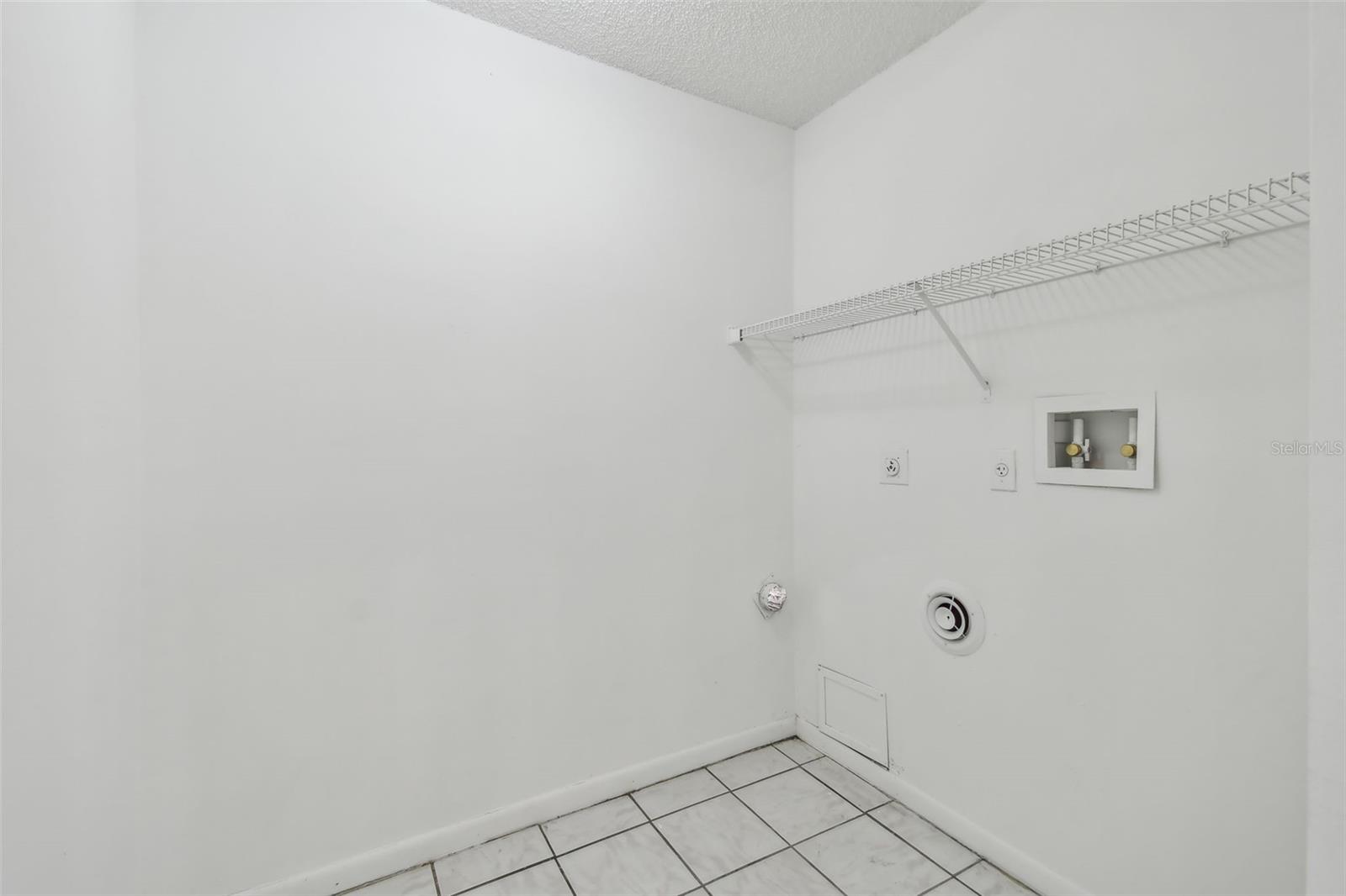 3024 FOXBORO CIR, DELTONA, FL, 32738