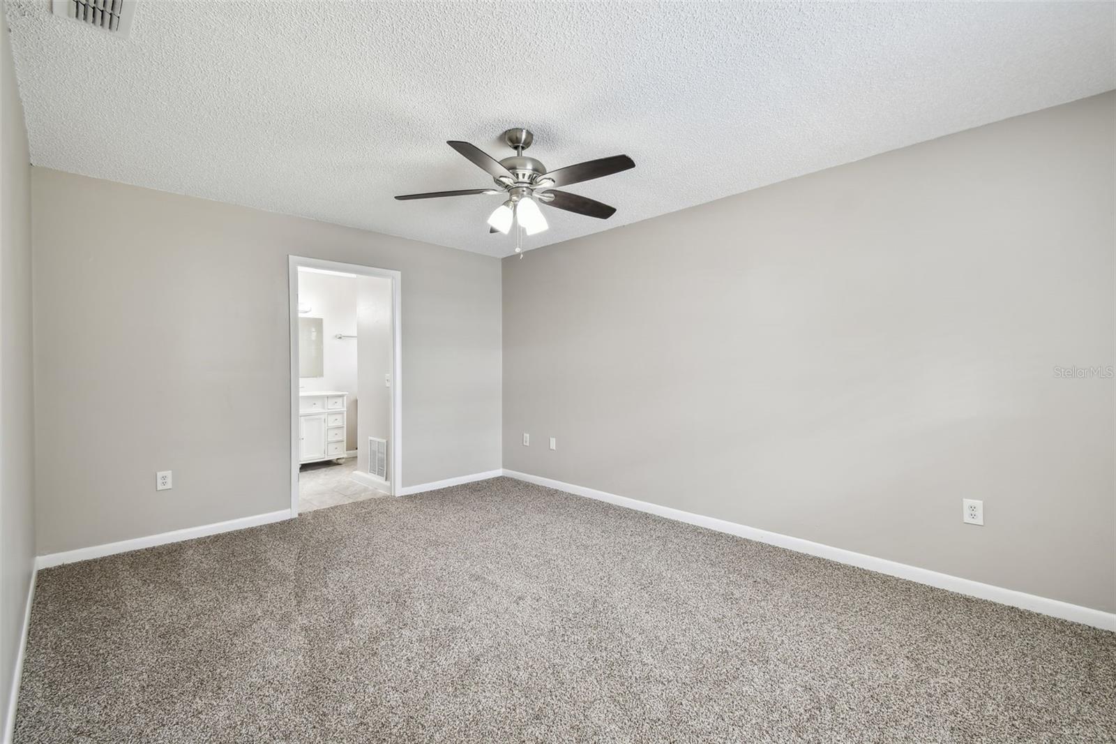 3024 FOXBORO CIR, DELTONA, FL, 32738