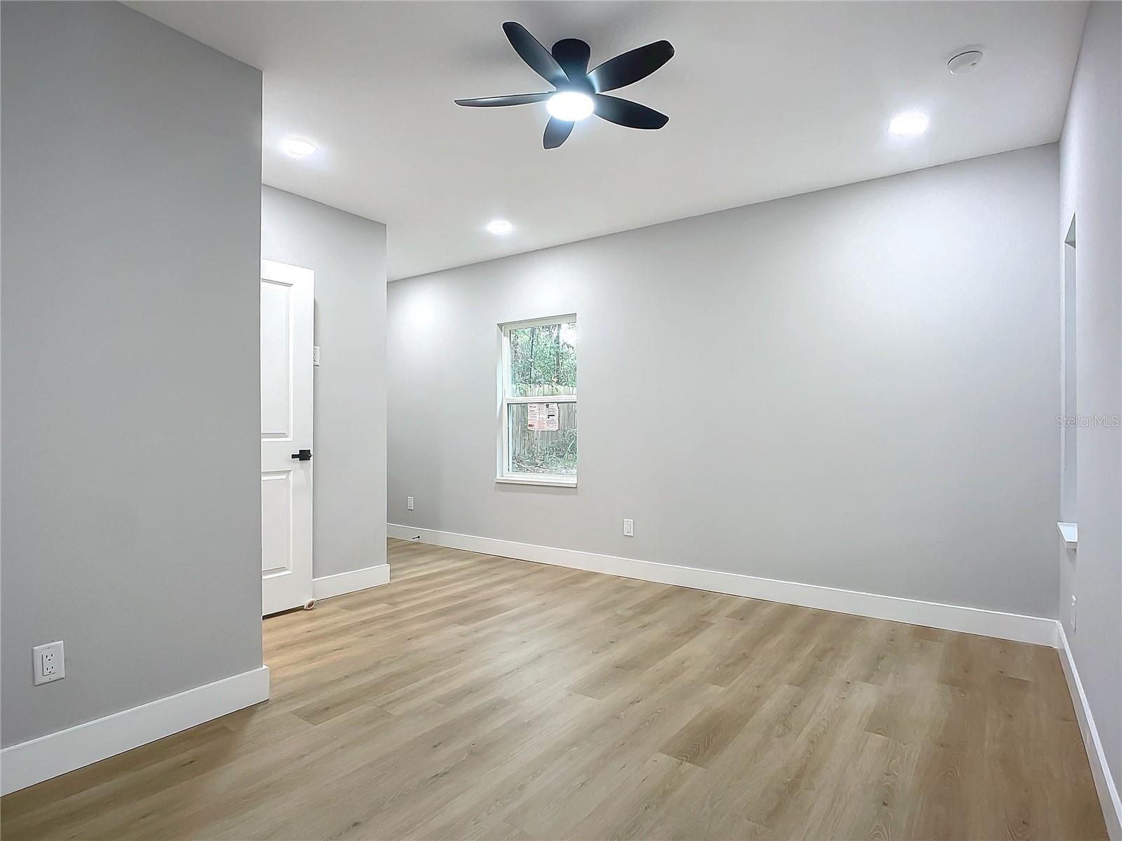 135 S CHANDLER AVE, DELAND, FL, 32724