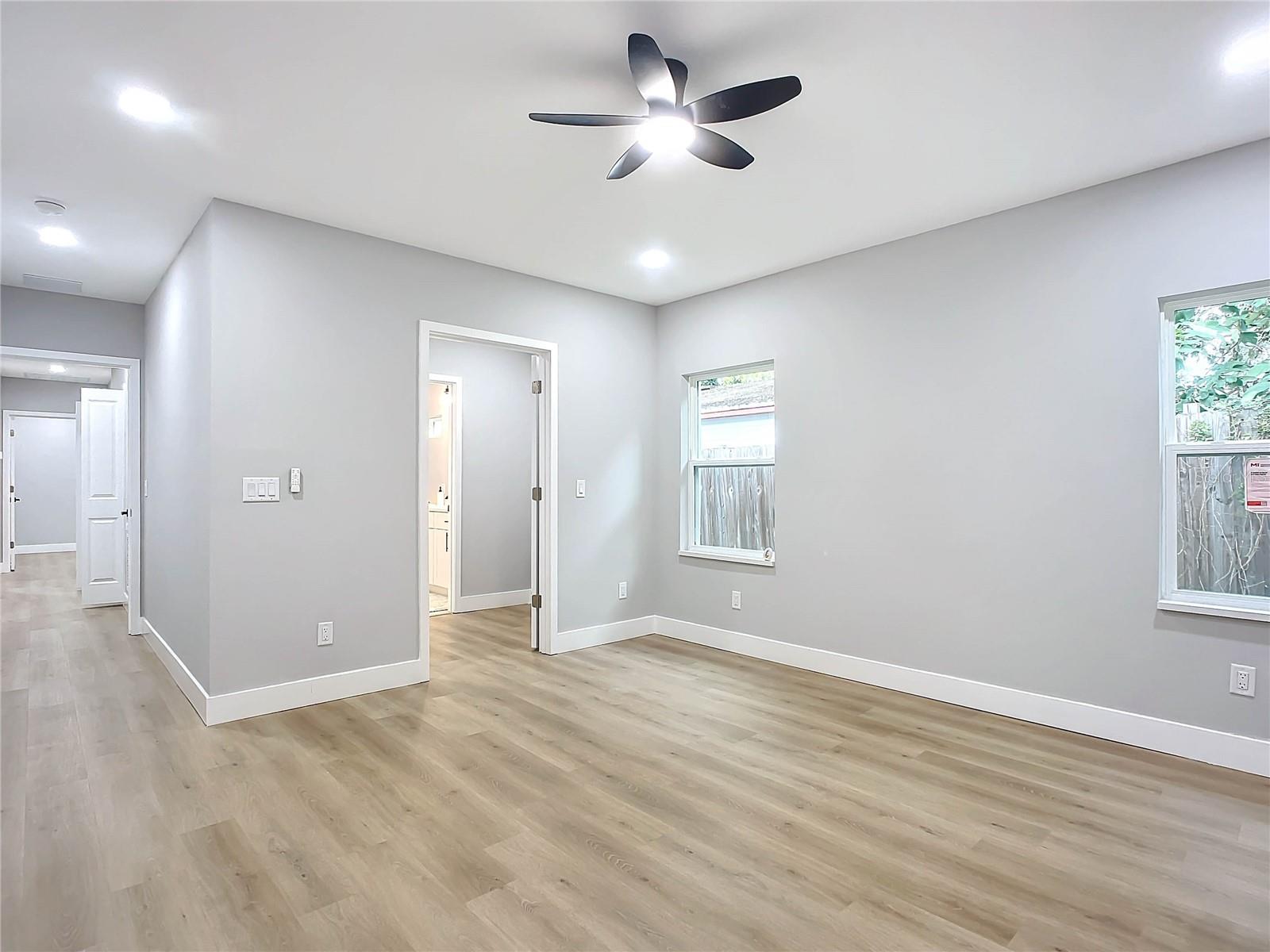 135 S CHANDLER AVE, DELAND, FL, 32724