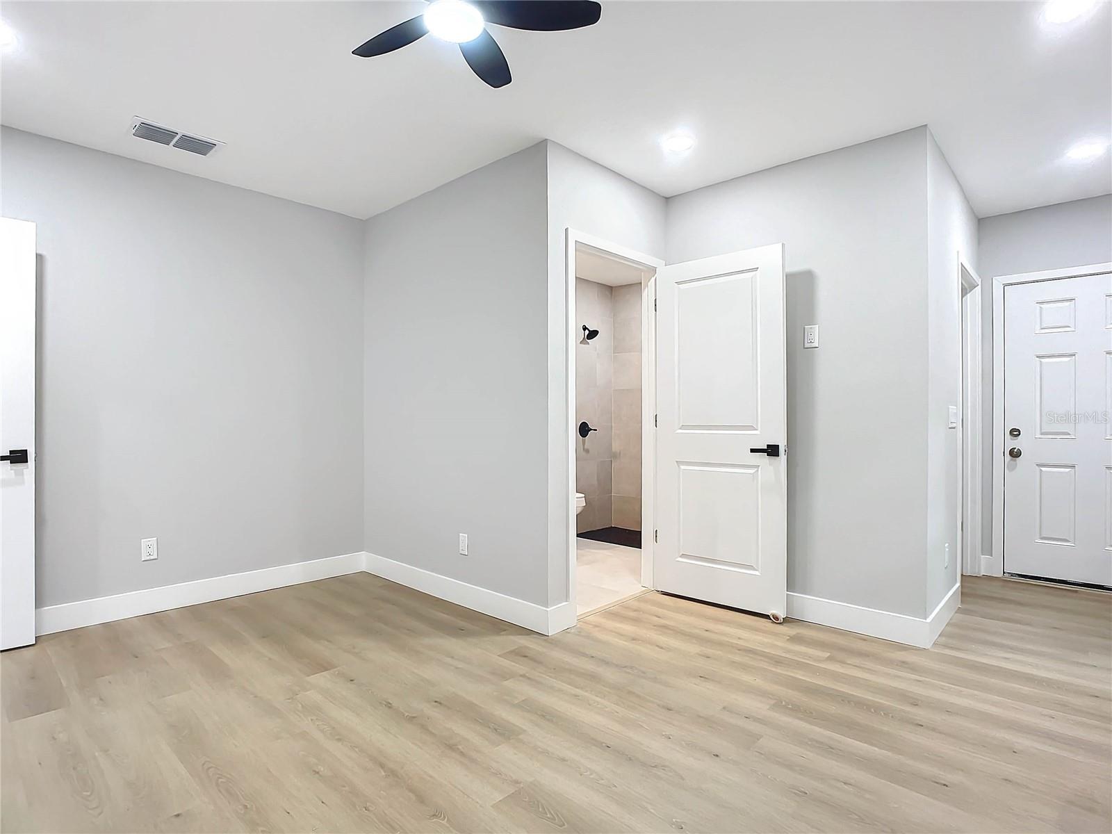 135 S CHANDLER AVE, DELAND, FL, 32724