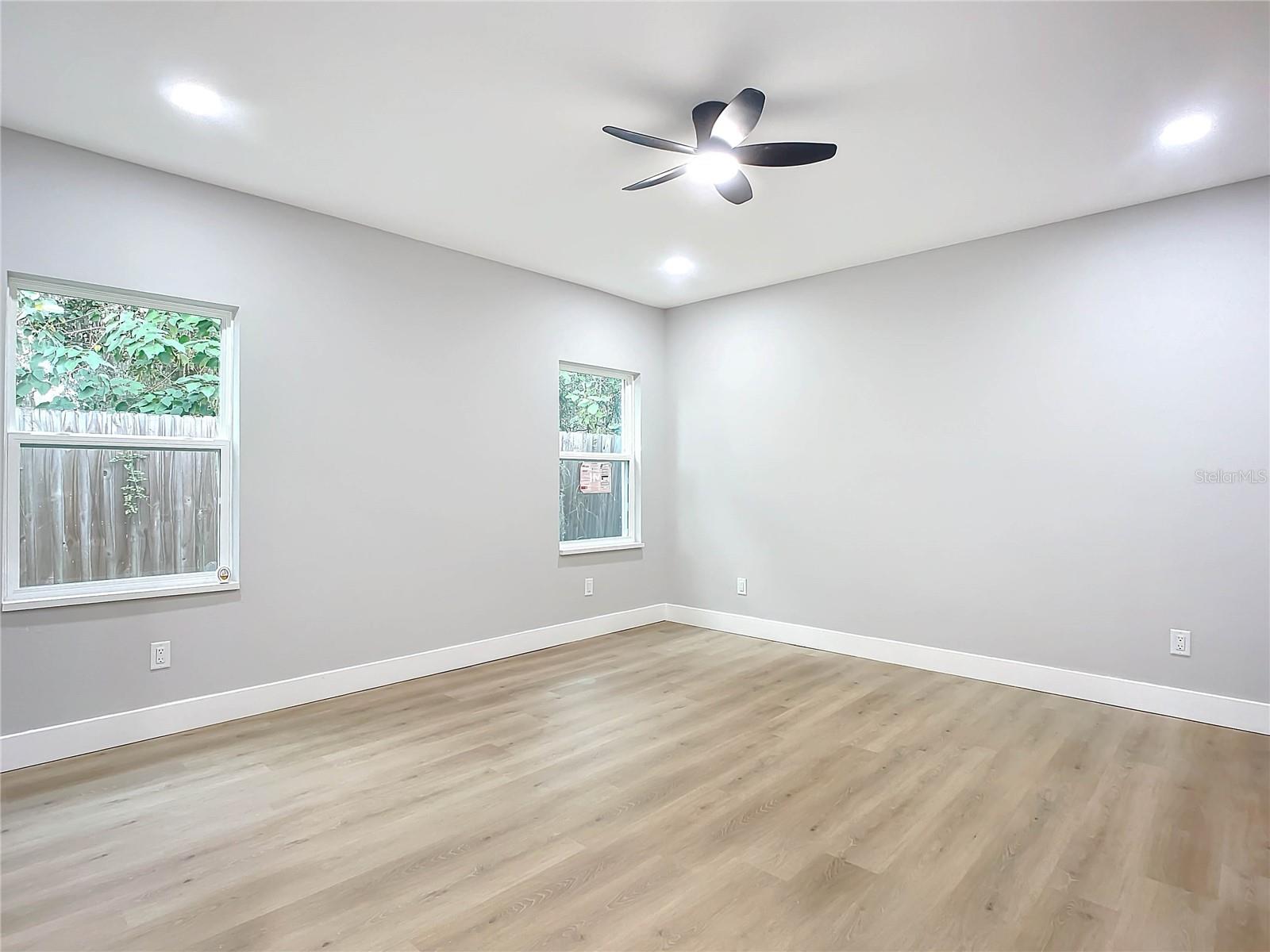 135 S CHANDLER AVE, DELAND, FL, 32724